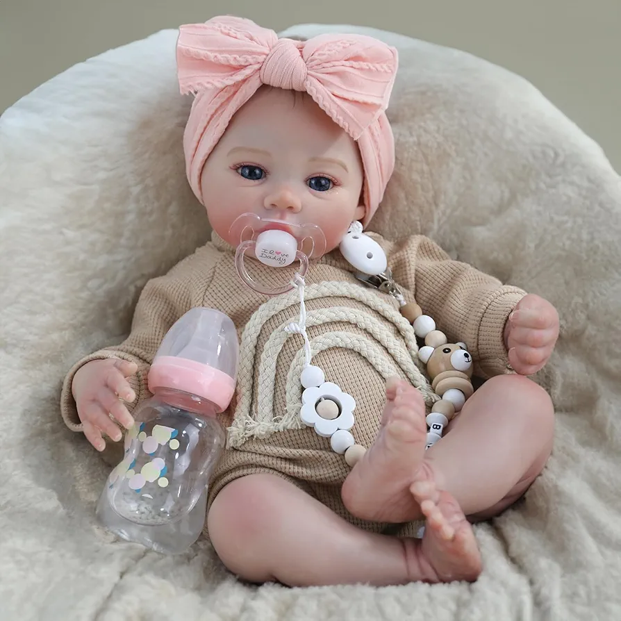 WOOROY Realistic Reborn Baby Dolls - 18 Inch Lifelike Newborn Baby Girl, Real Life Baby Dolls with Soft Weighted Body, Real Baby Reborn Gift Set for Kids Age 3