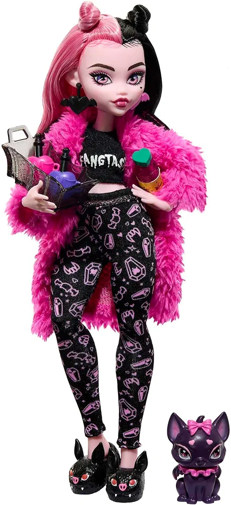 Monster High Doll, Draculaura Creepover Party Set with Pet Bat Count Fabulous, Sleepover Clothes & Accessories