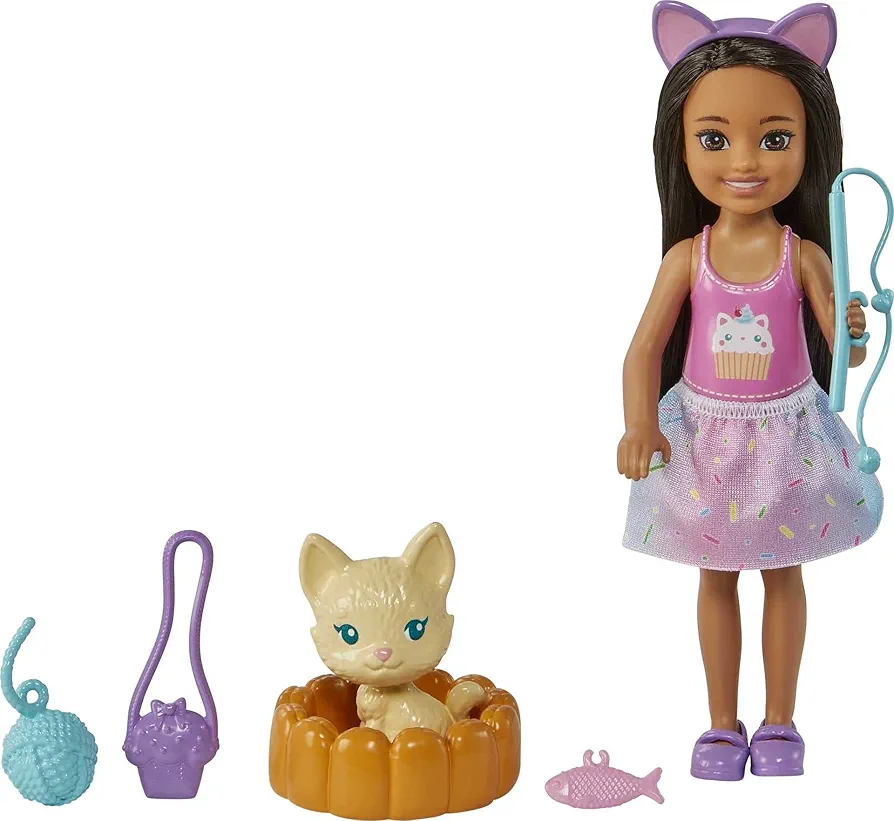 Barbie Chelsea Doll & Accessories, Brunette Doll with Removable Sprinkle-Print Skirt, Kitten, Pet Bed & More